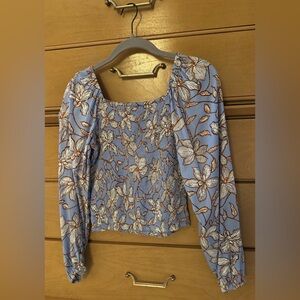 Floral Blue cropped Women's Top/Von Maur juniors